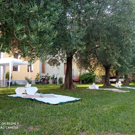 Castel San Mauro Konukevi *